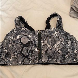 BRAND NEW Victoria secret sports bra!
